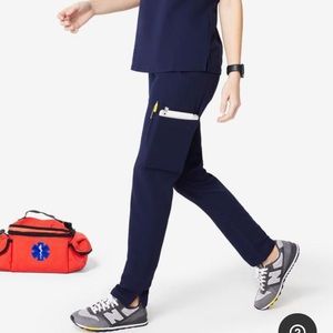 Figs Zola Srubs Pants (Brand New) - Navy petite S